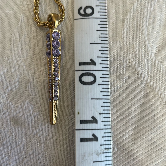 Costume jewelry necklace and earring set - Picture 5 of 8